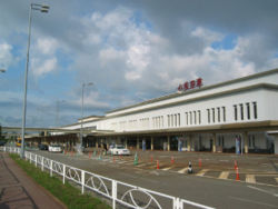 Komatsu airport terminal building